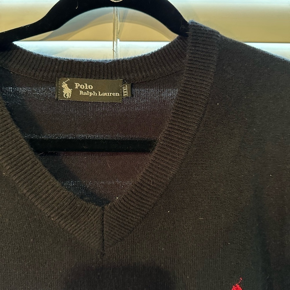 Sweater​​​​​​​ - Picture 3 of 3